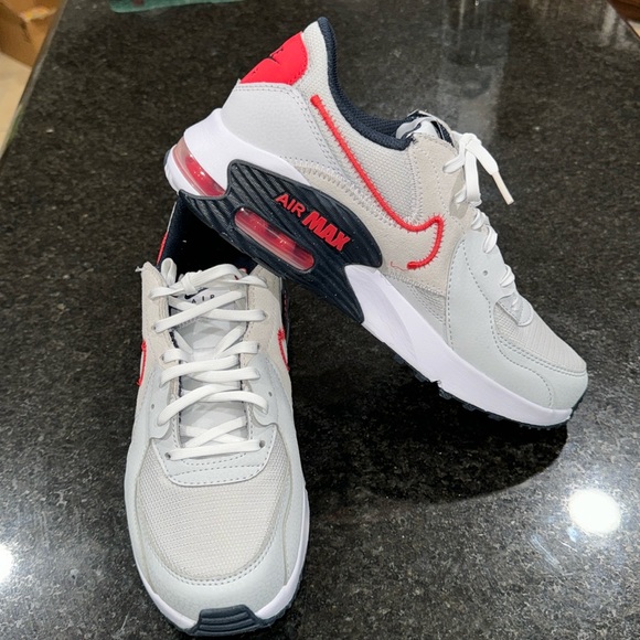 Nike Mens AIR MAX EXCEE Sz 7 - Picture 2 of 7